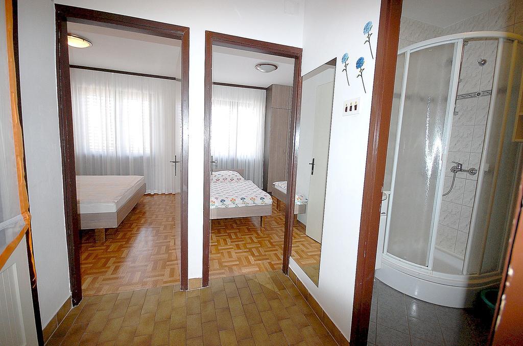 Apartments Jakobi By El-Pi Tours Njivice Camera foto