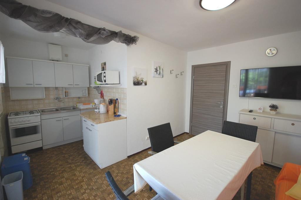 Apartments Jakobi By El-Pi Tours Njivice Esterno foto