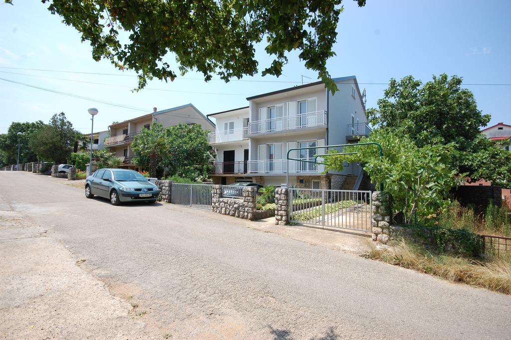 Apartments Jakobi By El-Pi Tours Njivice Esterno foto